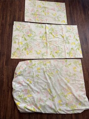 Vintage Floral Sweet Pea Springmaid Full Size Sheet/Flat Sheet & 1 Pillow case